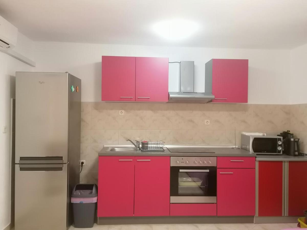 Apartment Maris Posedarje Exterior foto